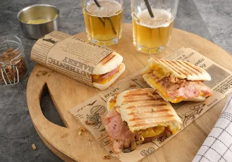 Panini Bacon Oignon Cheddar