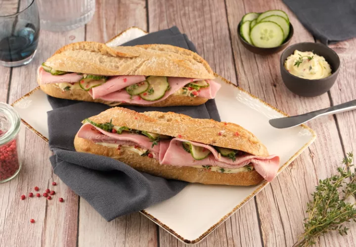 Sandwich jambon beurre, beurre au thym baies roses HORIZONTALE