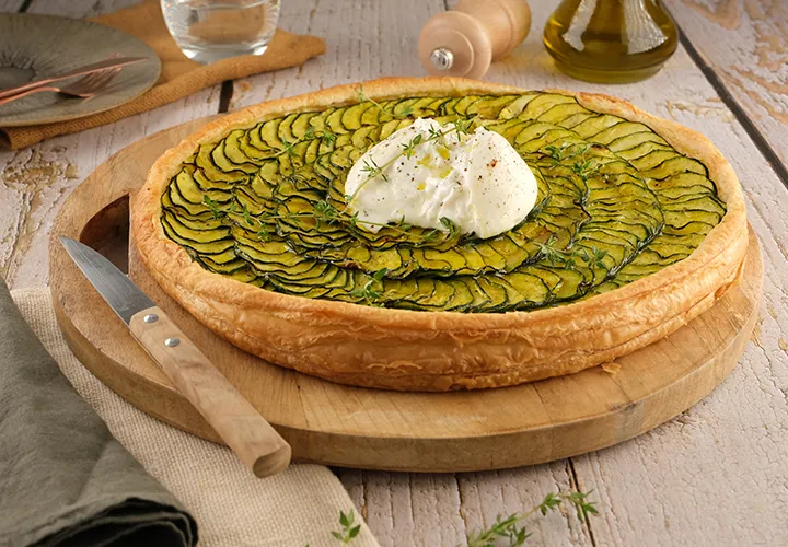 Tarte courgettes burrata sur pâte feuilletée