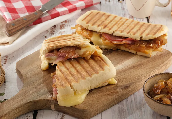 Panini jambon raclette fumee