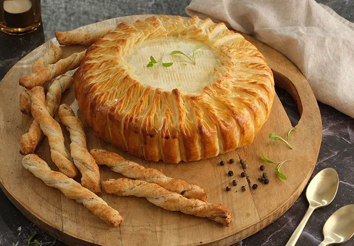 Brie feuilleté aux champignons, huile de truffe 